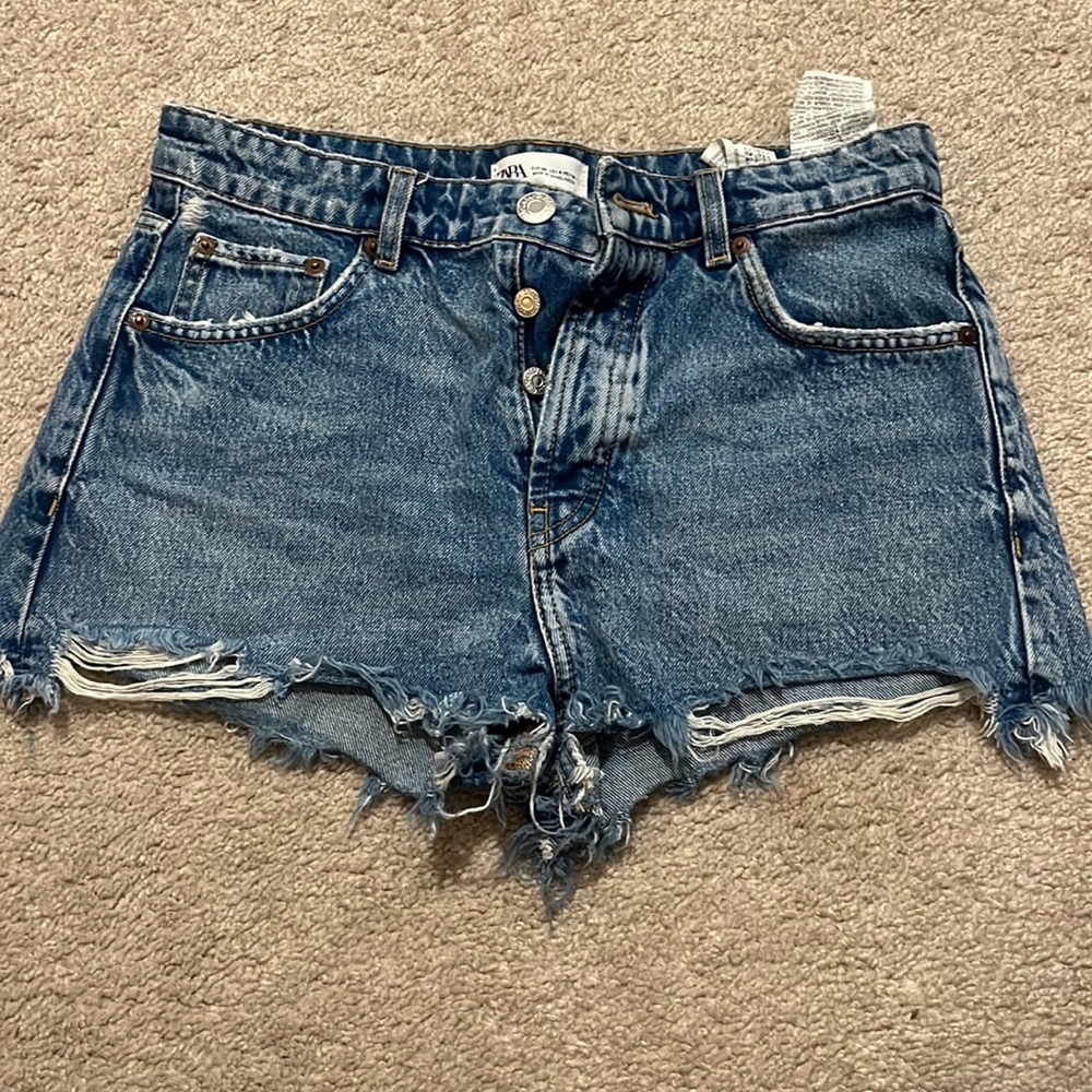 Zara jean shorts!